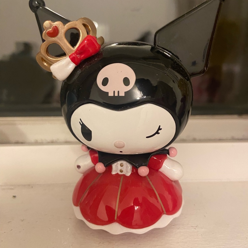 Sanrio Kuromi red and black figure
